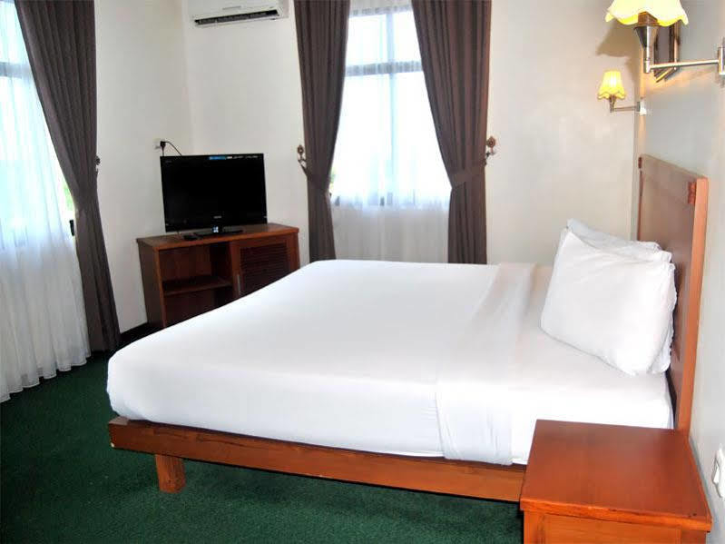 Hotel Bumi Asih Padangsidimpuan Batubelubang Exterior photo
